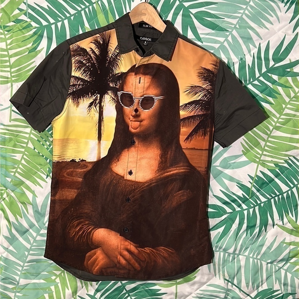 Party Mona Lisa/Carbon Slim Fit Mona Lisa Tongue Out Shirt size M